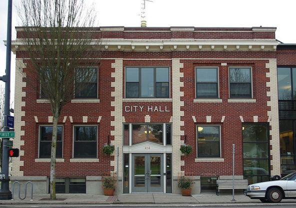 Retail/Bank Lease Opportunity: 1015 N Springbrook Rd, Newberg, OR 97132